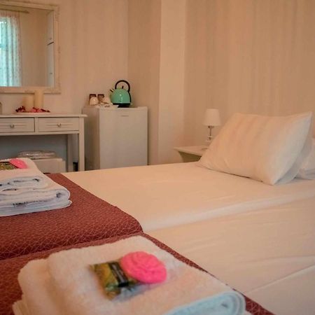 Kleanthe Hotel Chalki Town Eksteriør billede