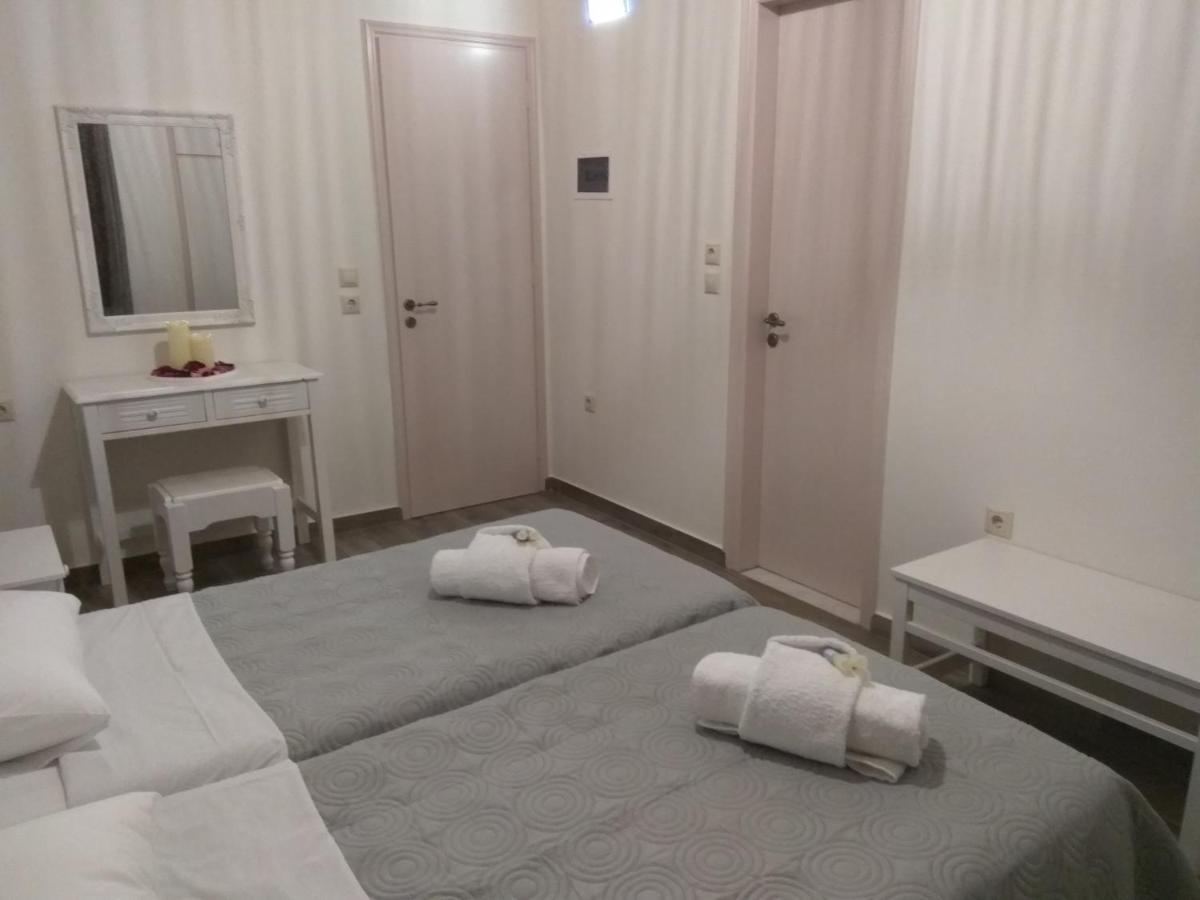Kleanthe Hotel Chalki Town Eksteriør billede